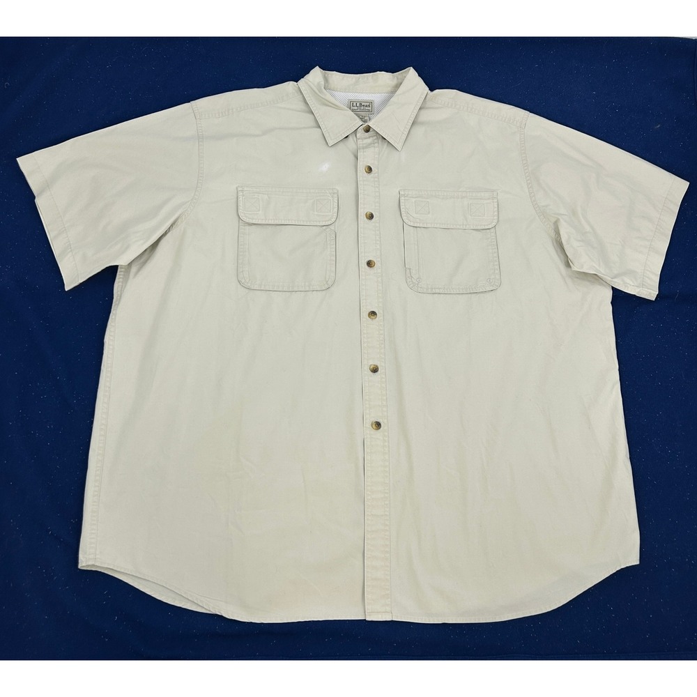 L.L. Bean Shirt Men's‎ XXL Khaki Short Sleeve Button Down Pockets Vented Hiking